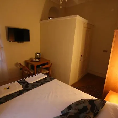 Anthea Hotel *